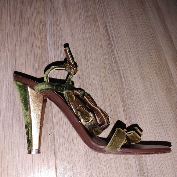 Marc by Marc Jacobs Velvet Leather Heels - Picture 8 of 16